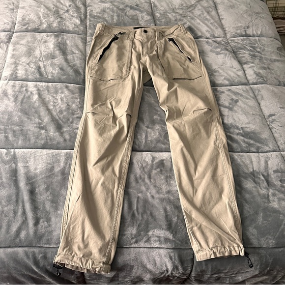 Men’s Abercrombie Beige Tactical Cargo Pants Size 31x32 - Picture 2 of 6